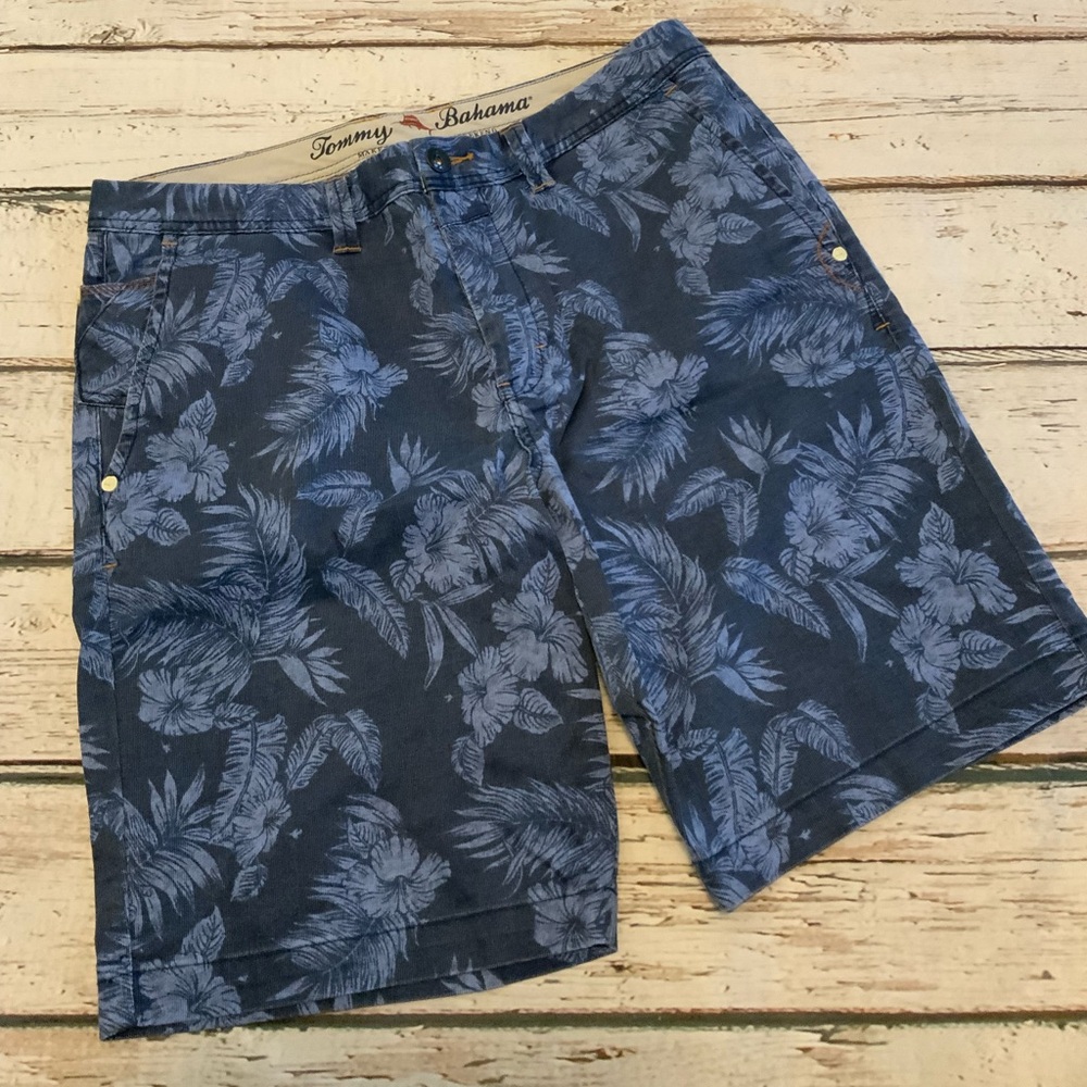 Tommy Bahama Men's Shorts Size 34‎ Blue Floral Relaxed Fit Casual Vacation